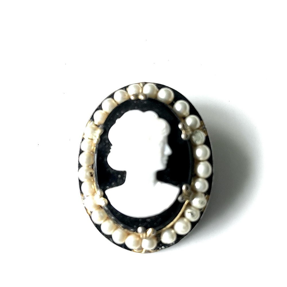 Elegant Black and White Cameo Pin